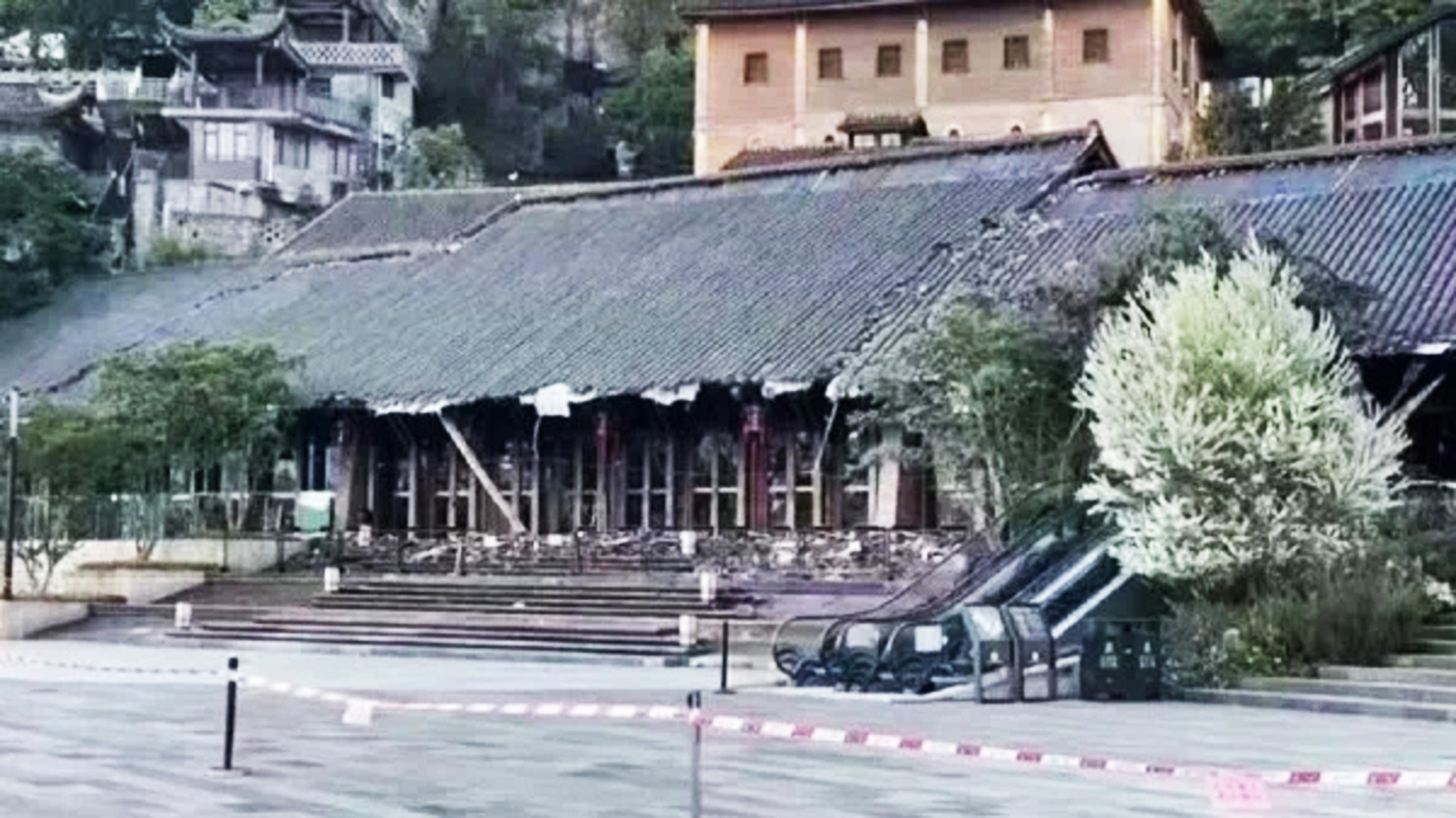 重庆持续高温 / 多处建筑被“热化”