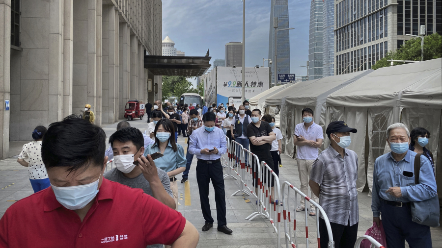 “ 核酸盛世 ” 四字惹怒民众  中国媒体也骂翻 (图)