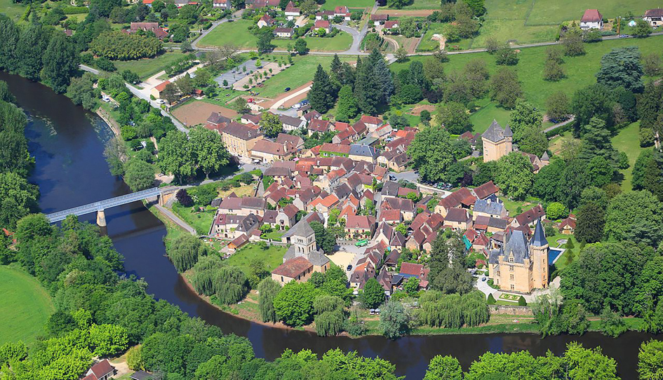 走进法国最美小镇   韦泽尔河畔圣莱昂（Saint-Léon-sur-Vézère）