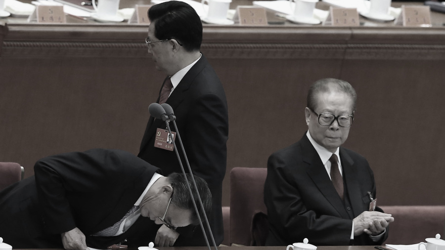胡锦涛在位时,江泽民大肆干政。(图片来源:Feng Li/Getty Images)