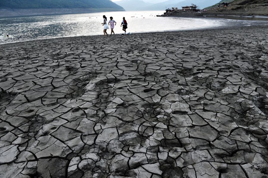 11月长江中下游地区干旱仍将持续或发展。(图片来源: STR/AFP via Getty Images)