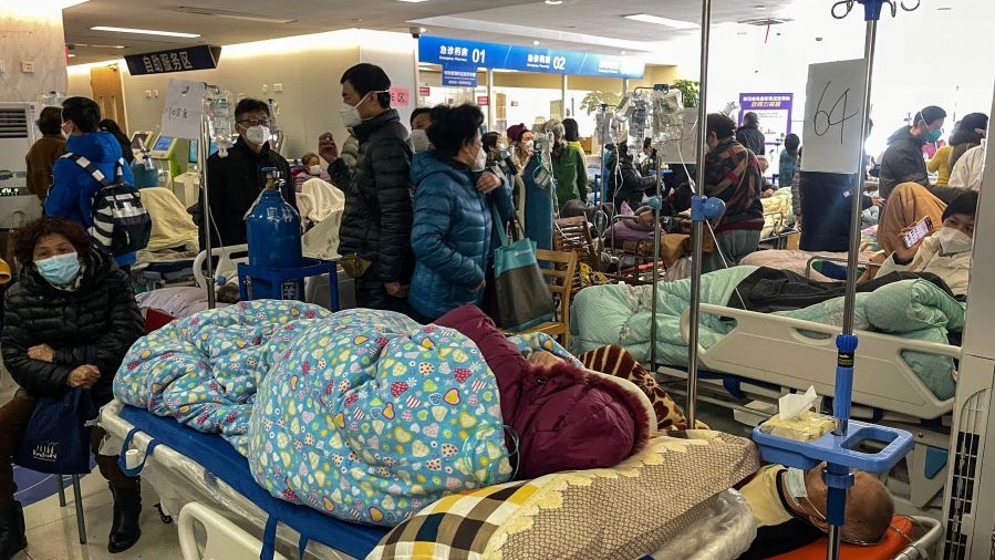 上海各大医院 “ 惨不忍睹 ”  被迫设置露天病房 (图/视频)