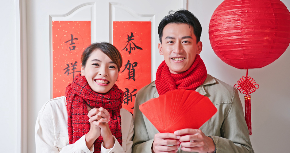 中国新年变“催婚节” / 返乡年轻人无奈应对亲友