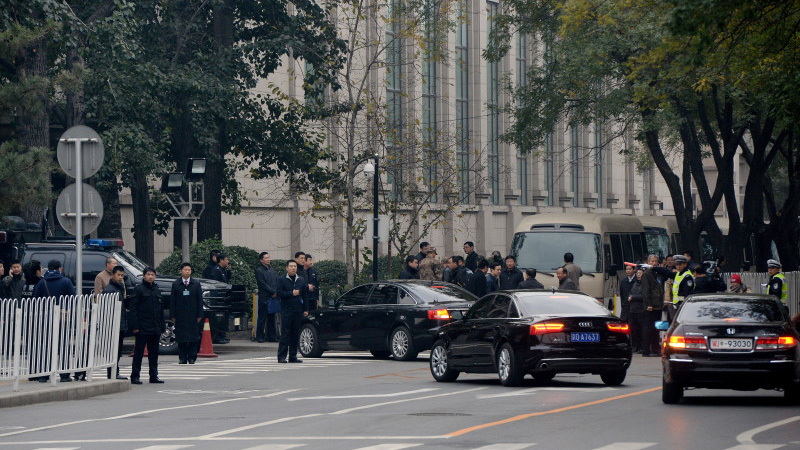 图为京西宾馆门口。（图片来源:Getty Images） 