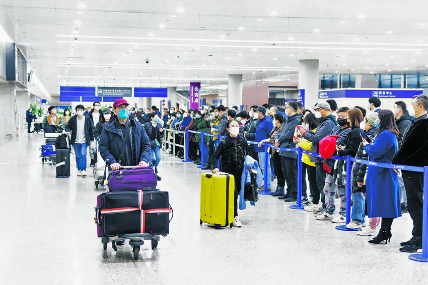 上海市民护照需求量创纪录