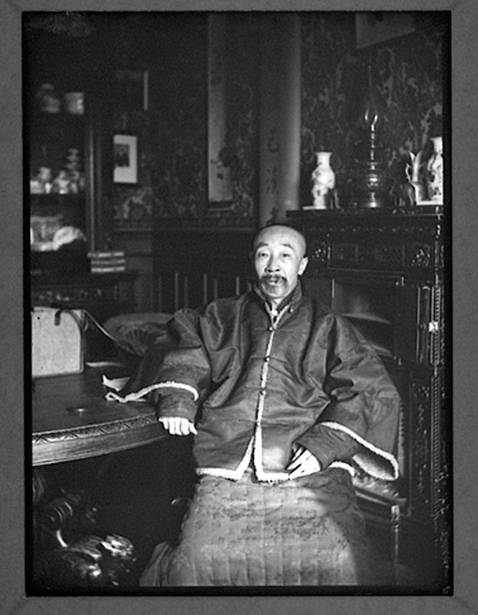 裕庚,字朗西,汉军正白旗人,清政府驻法公使。(公有领域)