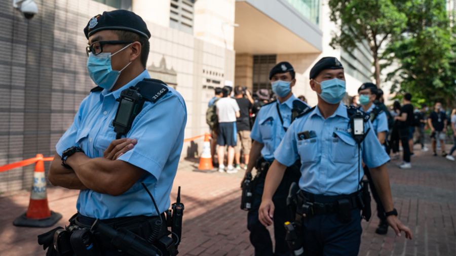 邝姓警员被控洗黑钱 网：难道和邝球有关？(图)