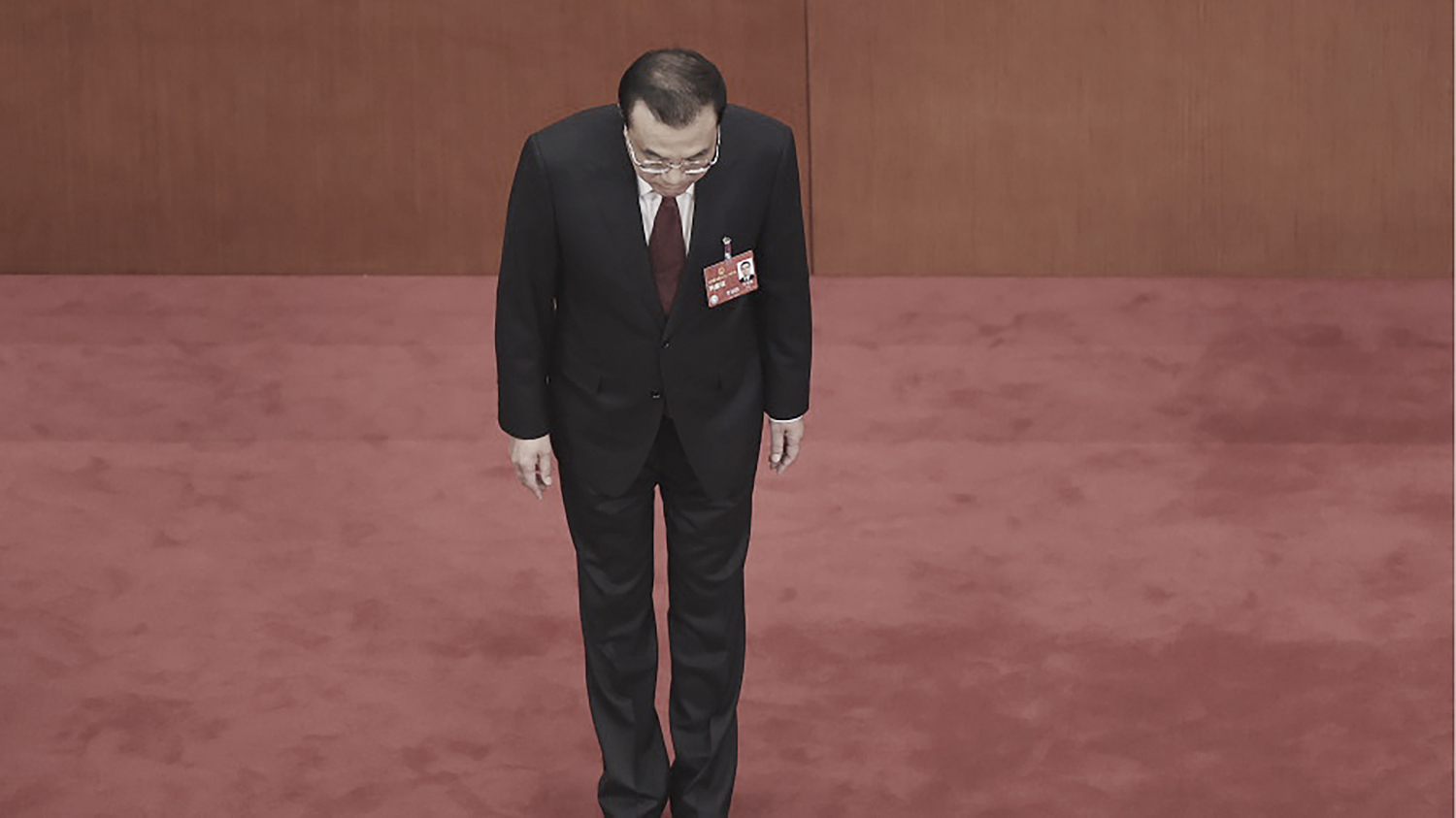 10年总理生涯告终 李克强鞠躬卸任