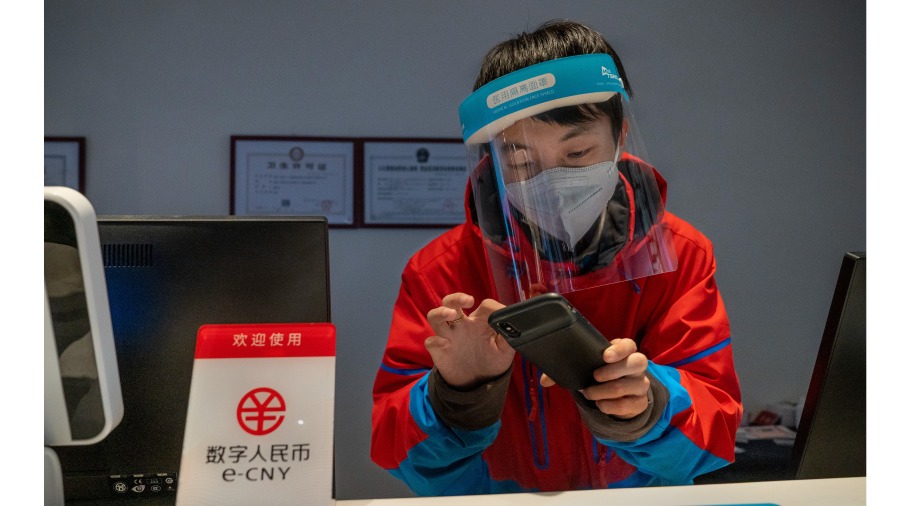 江苏省常熟市从5月开始对体制内人员实行工资全额数字人民币发放。示意图。(图片来源:Andrea Verdelli/Getty Images)