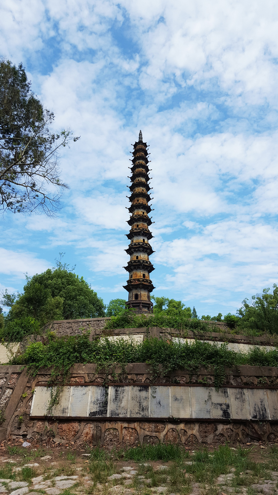 湖北当阳玉泉寺铁塔(Fxqf/Wikipedia/CC BY-SA 4.0)