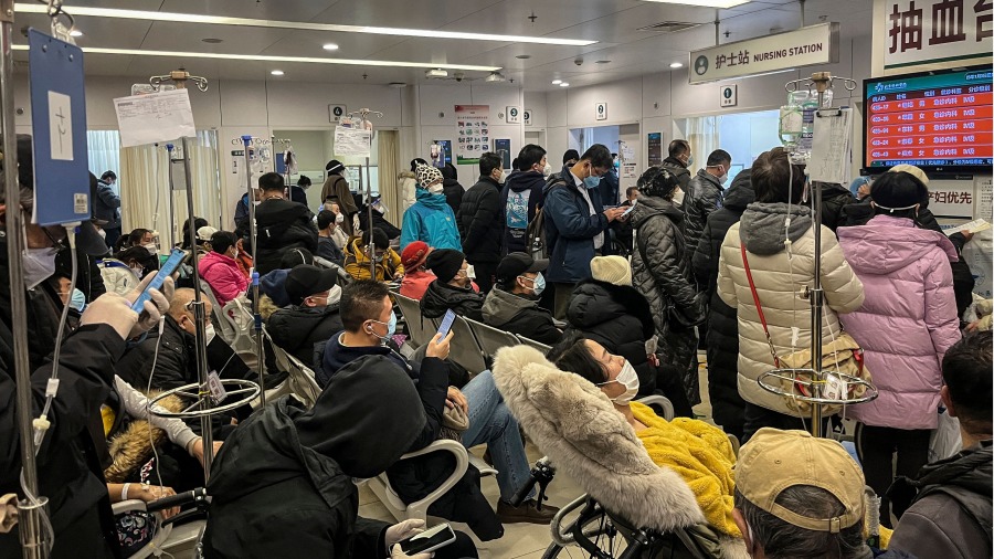 2023年1月3日北京一家医院门诊挤满了COVID-19感染患者。(图片来源:Getty Images)