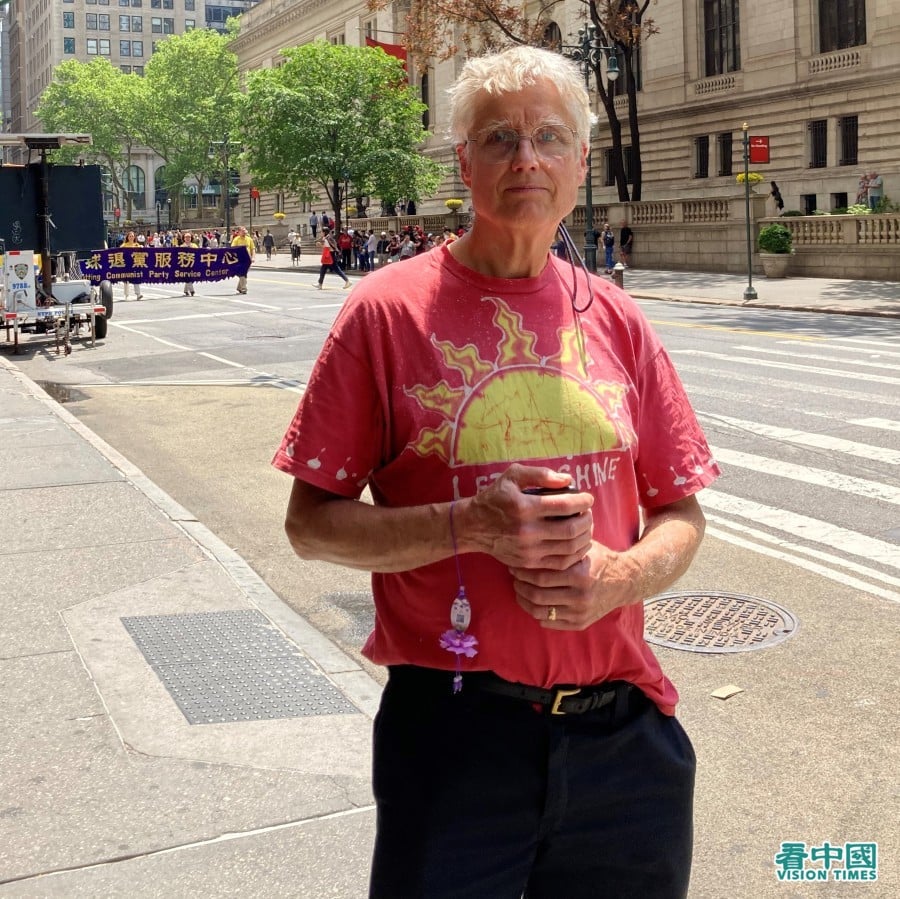伍米 • 凯尔维姆(Woomy Kellvim)是一名计算机编程分析师(看中国摄影:張正)
