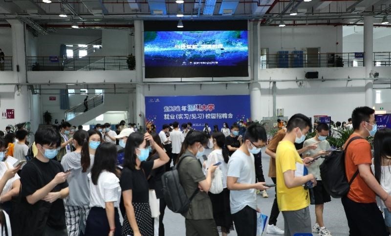 中国人的 “ 35岁魔咒 ” 与职场瓶颈  (图)
